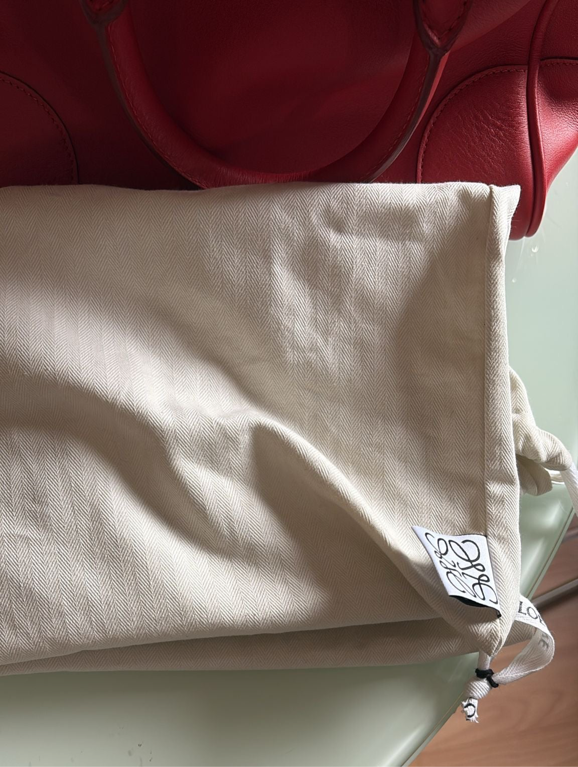 Loewe amazona 75 bandolera rojo